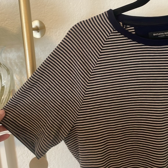 Banana Republic Luxury Touch Striped Tee Size M - Picture 4 of 7